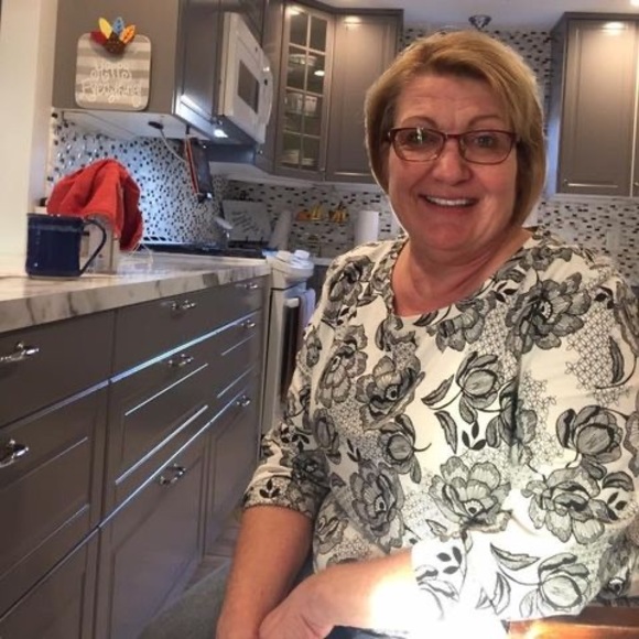 Meet your Posher, Janice - Picture 1 of 1